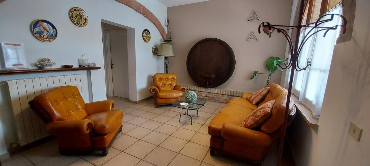 Agriturismo Il Colle Сиена Екстериор снимка