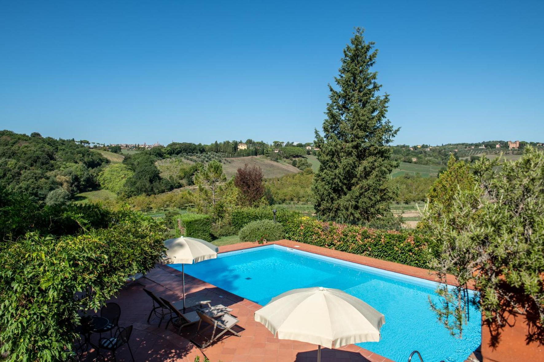 Agriturismo Il Colle Сиена Екстериор снимка